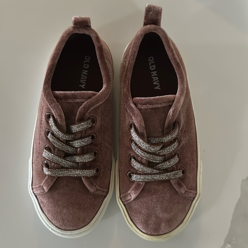 Old Navy Dusty Pink Velvet Slip On Shoes - Toddler Size 8